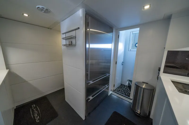 Slide: The Image of Pershing 80 2010 - 4562005