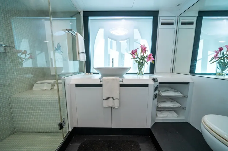 Slide: The Image of Pershing 80 2010 - 4562016