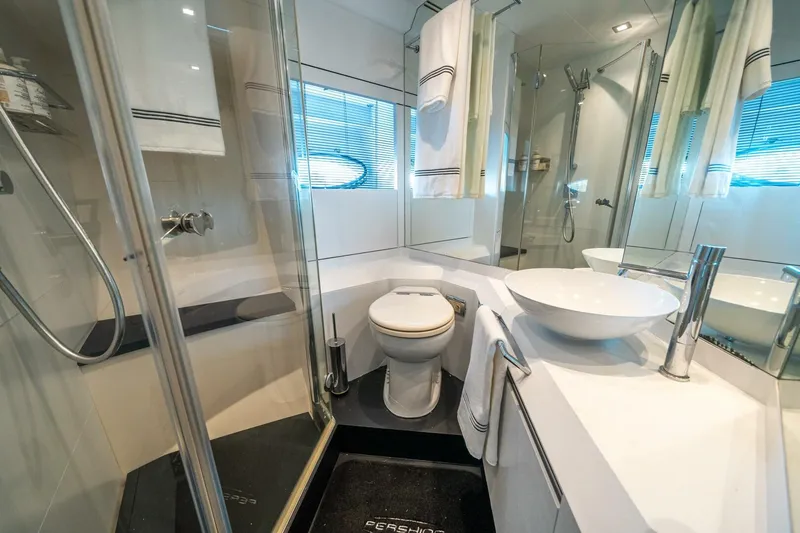 Slide: The Image of Pershing 80 2010 - 4562025