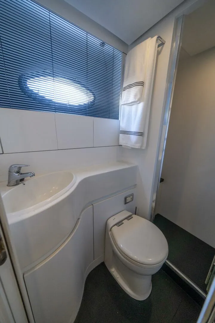 Slide: The Image of Pershing 80 2010 - 4562028