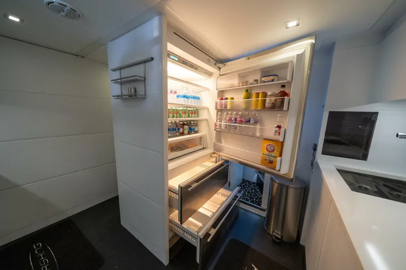 Slide: The Image of Pershing 80 2010 - 4562031