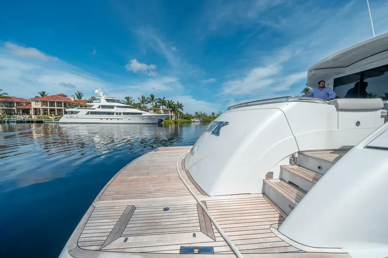 Slide: The Image of Pershing 80 2010 - 4561970