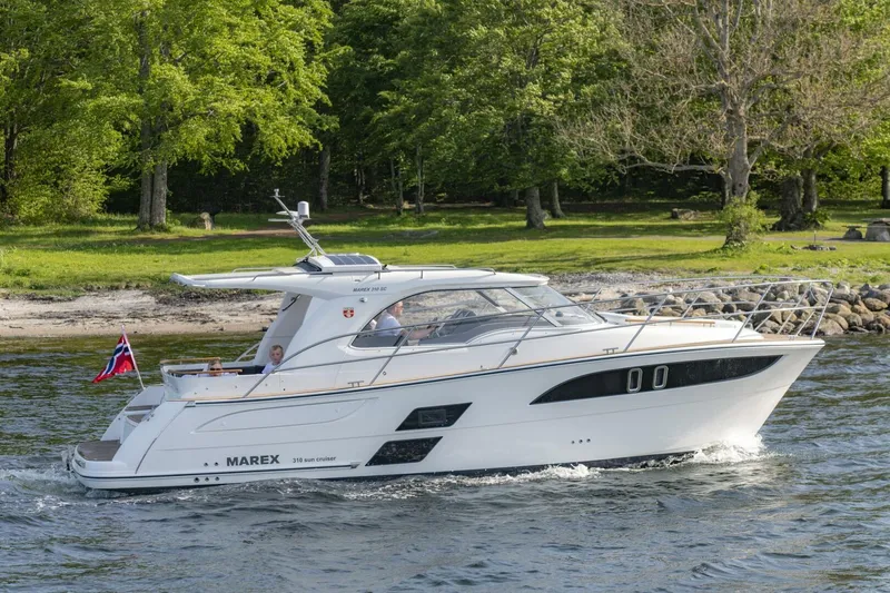 Slide: The Image of Marex 310 Sun Cruiser 2026 - 4562185