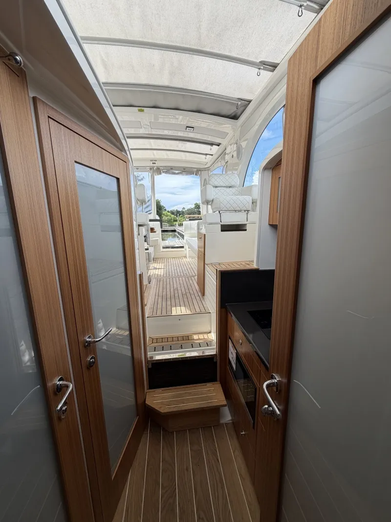Slide: The Image of Marex 310 Sun Cruiser 2026 - 7288194