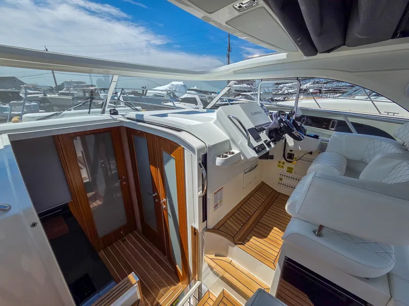 Slide: The Image of Marex 310 Sun Cruiser 2026 - 6062062