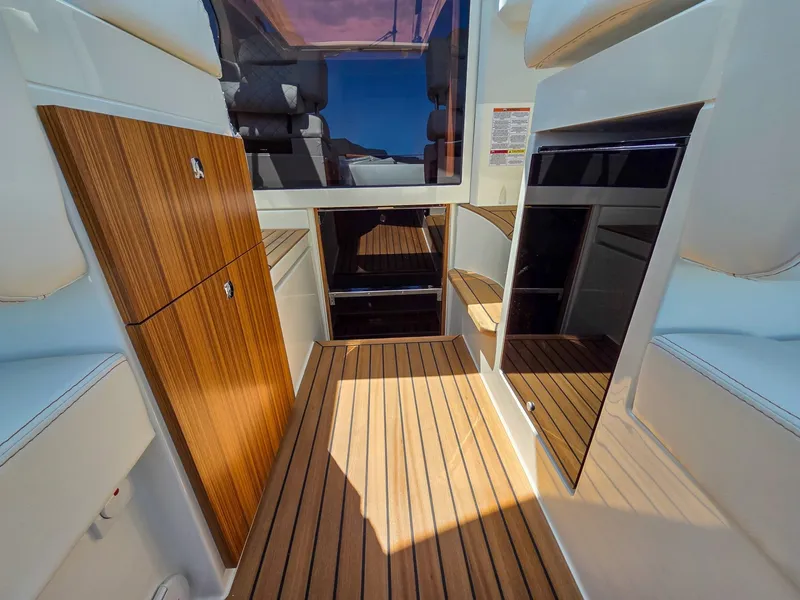 Slide: The Image of Marex 310 Sun Cruiser 2026 - 6062086