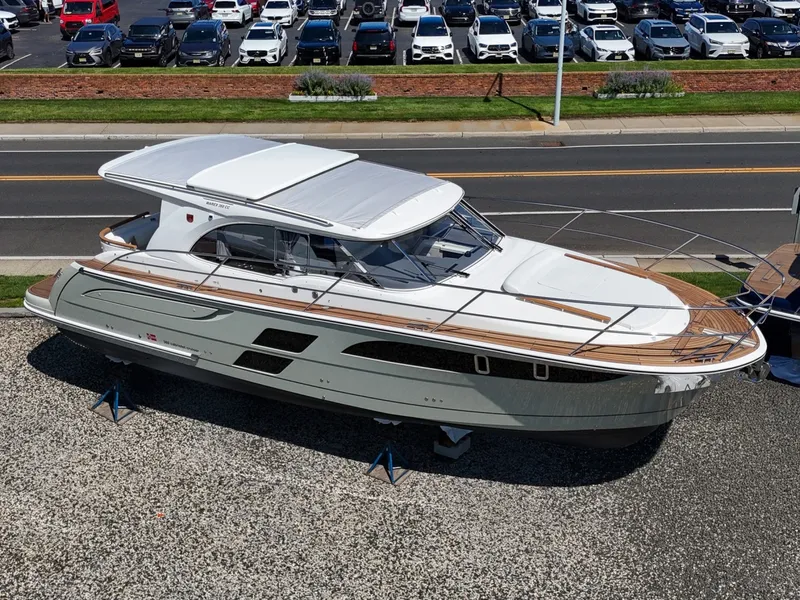 Slide: The Image of Marex 360 Cabriolet Cruiser 2026 - 7146172