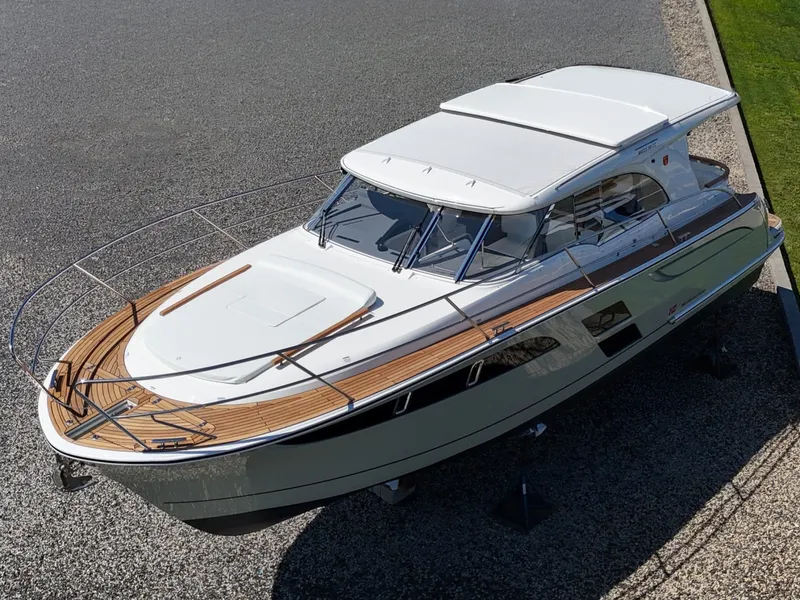 Slide: The Image of Marex 360 Cabriolet Cruiser 2026 - 7146175
