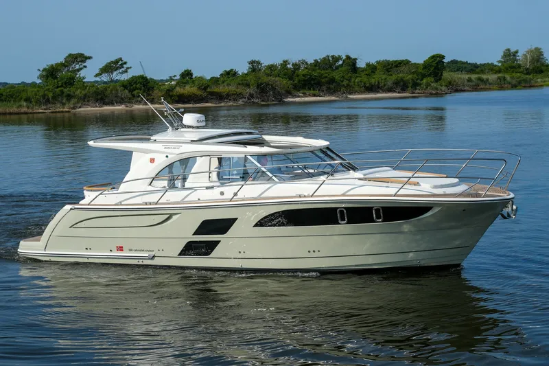 Slide: The Image of Marex 360 Cabriolet Cruiser 2026 - 7510983