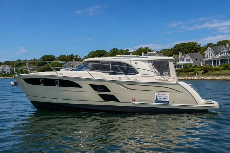 The Image of Marex 360 Cabriolet Cruiser 2026 - 7146116
