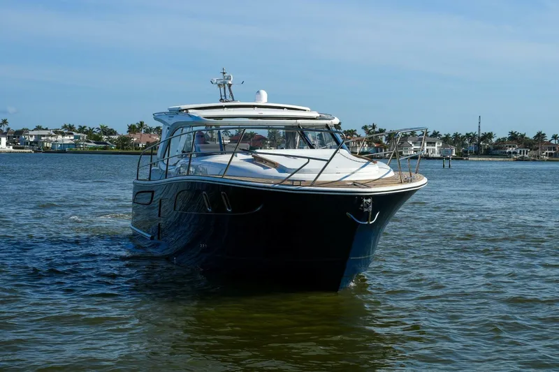 Slide: The Image of Marex 360 Cabriolet Cruiser 2026 - 5059014