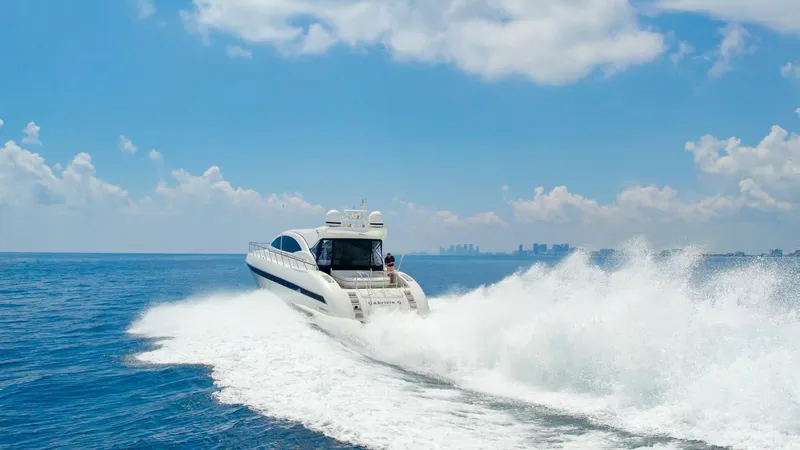 The Image of Mangusta 72 2001 - 4564370