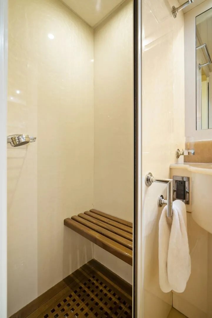 Slide: The Image of Mangusta 72 2001 - 4564647