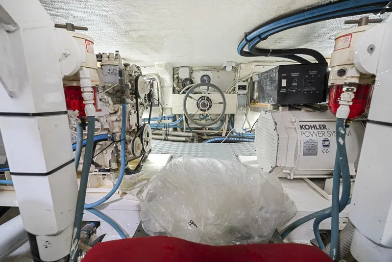 Slide: The Image of Mangusta 72 2001 - 4564668