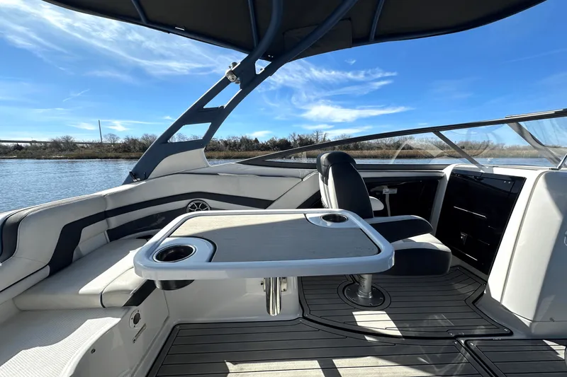 Slide: The Image of Yamaha 242 SE LIMITED 2020 - 10