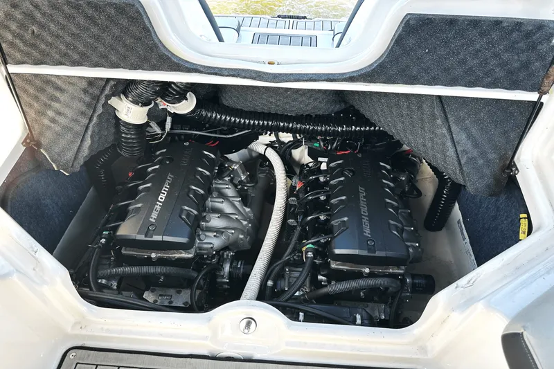 Slide: The Image of Yamaha 242 SE LIMITED 2020 - 27