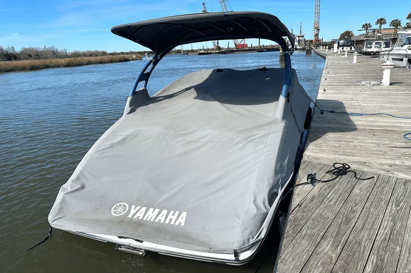 Slide: The Image of Yamaha 242 SE LIMITED 2020 - 3