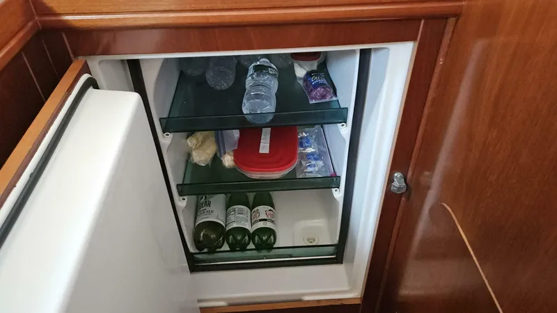 Slide: The Image of Beneteau Limited Edition 411 2002 - 4568327