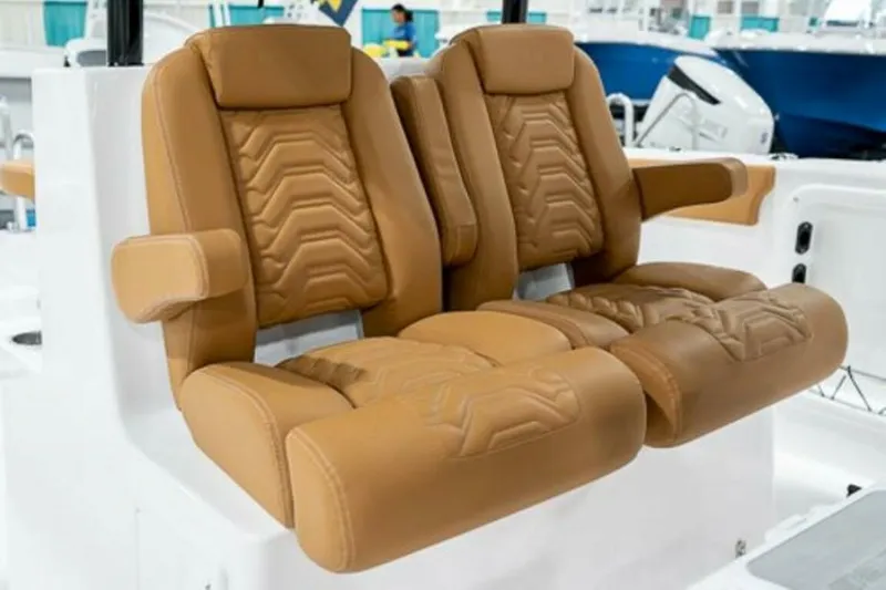 Slide: The Image of Twin Vee 340 GFX CC 2023 - 4568810