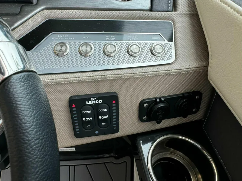 Slide: The Image of Monterey 278 SS 2022 - 4570256