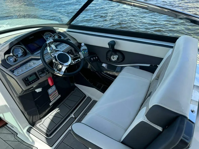 Slide: The Image of Monterey 278 SS 2022 - 4570243