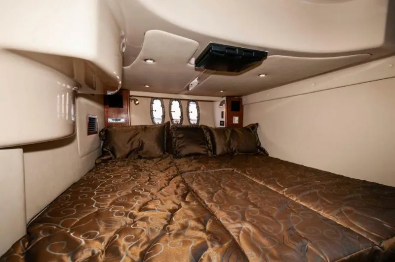 Slide: The Image of  2006 47 Cruisers Guest Stateroom - 4570837