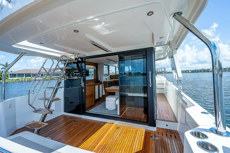 Slide: The Image of Beneteau Swift Trawler 47 2020 - 4570905