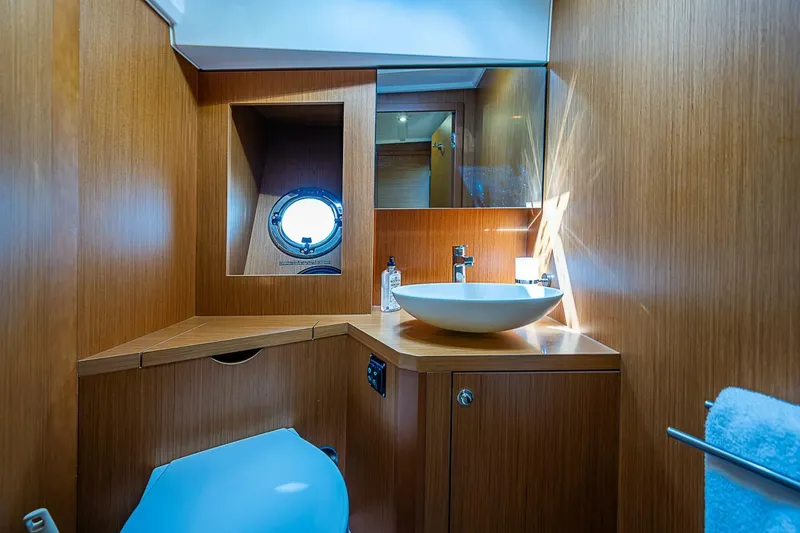 Slide: The Image of Beneteau Swift Trawler 47 2020 - 4570930
