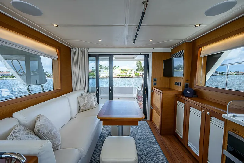 Slide: The Image of Beneteau Swift Trawler 47 2020 - 4570939