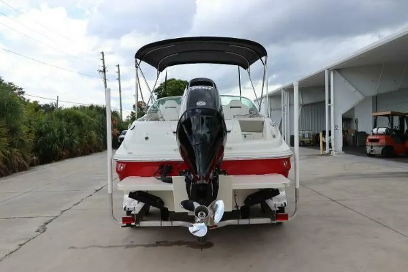 Slide: The Image of Sea Ray 240 Sundeck 2007 - 4571102