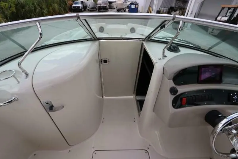 Slide: The Image of Sea Ray 240 Sundeck 2007 - 4571132