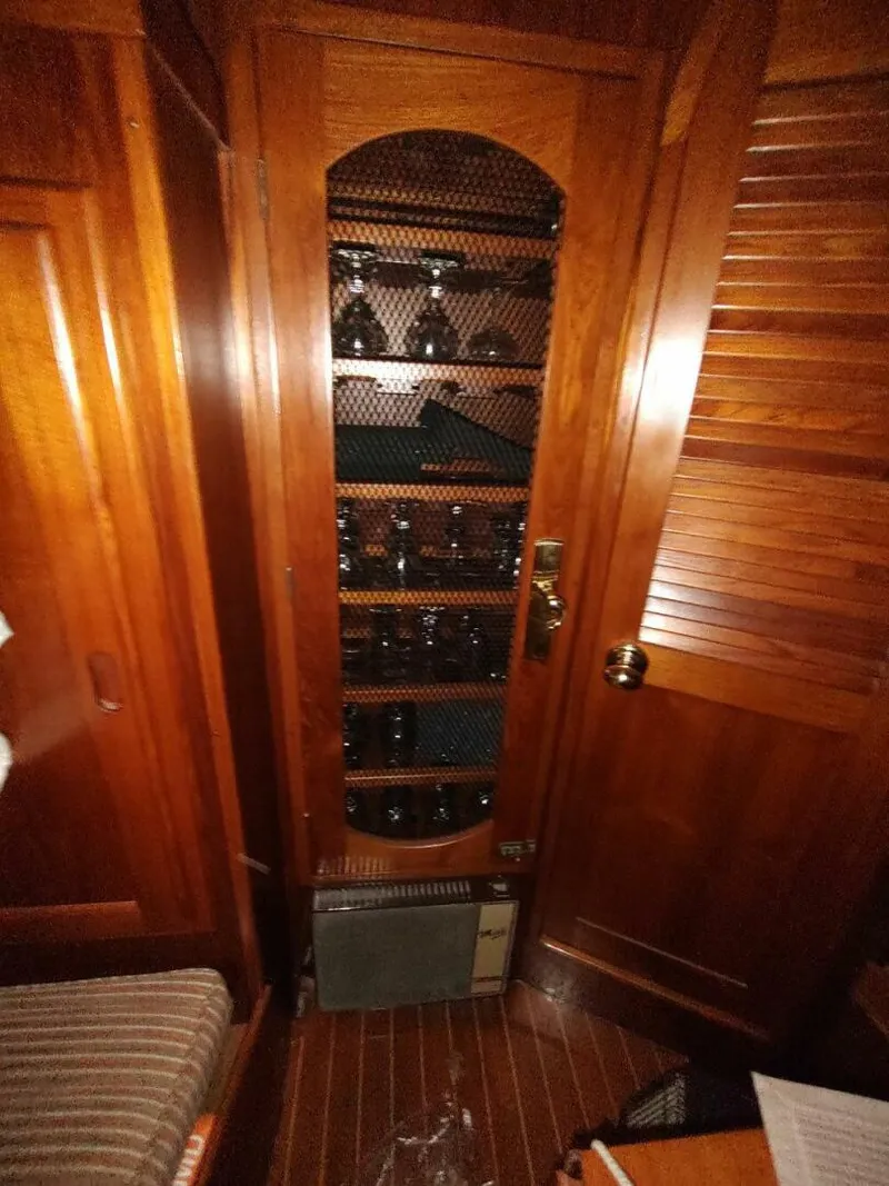 Slide: The Image of Brewer Kaiulani 1988 - 4587056