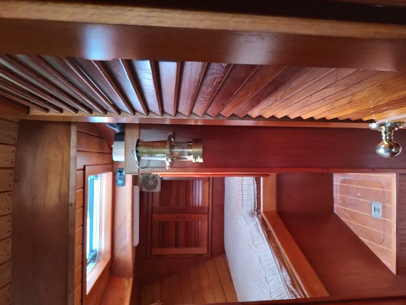 Slide: The Image of Brewer Kaiulani 1988 - 4587184