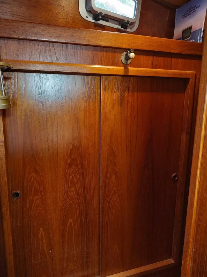 Slide: The Image of Large Cedar Hanging Locker - 4576734