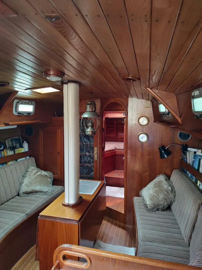 Slide: The Image of Live Aboard Sailboat - 4576740