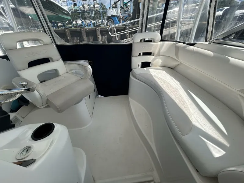 Slide: The Image of Boston Whaler 305 Conquest 2004 - 4574077