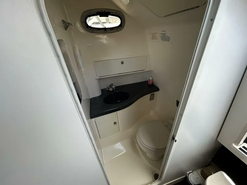 Slide: The Image of Boston Whaler 305 Conquest 2004 - 4574078