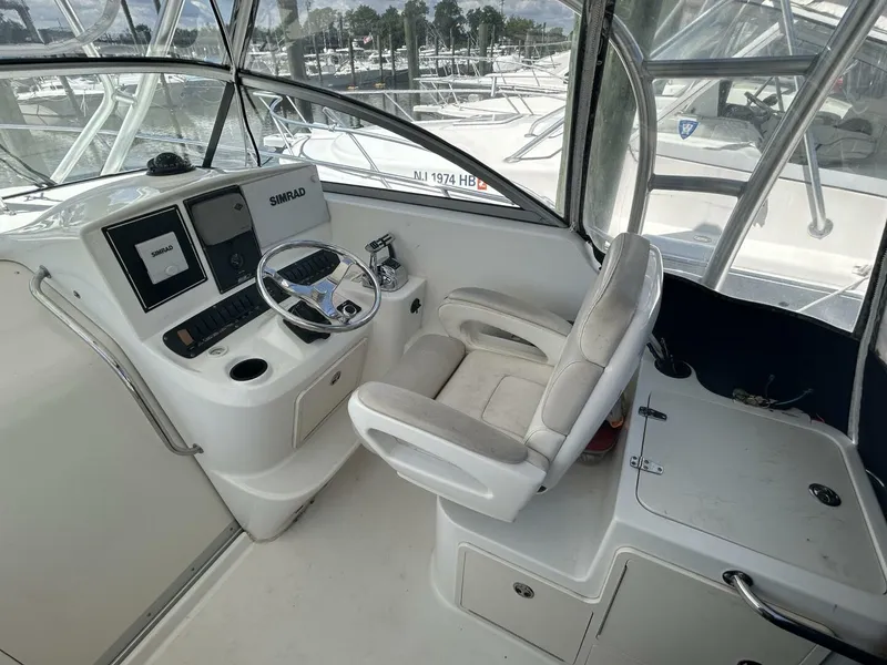 Slide: The Image of Boston Whaler 305 Conquest 2004 - 4574075