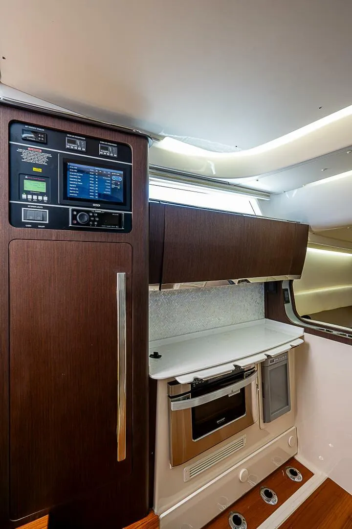 Slide: The Image of Grady-White 45 2019 - 4572934