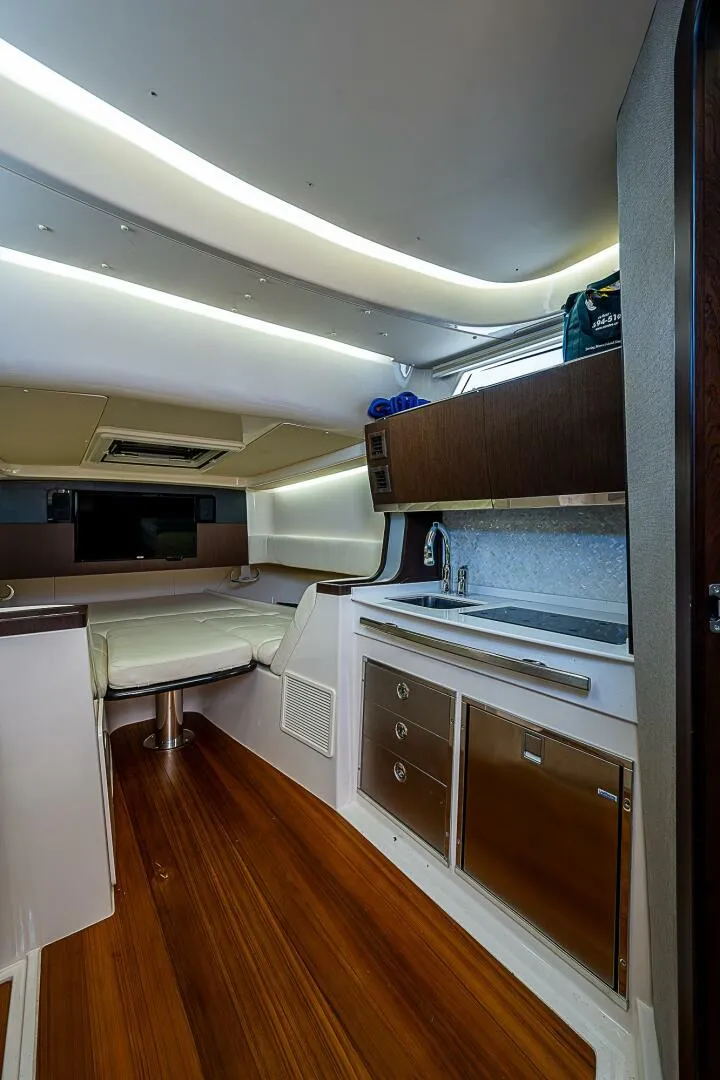 Slide: The Image of Grady-White 45 2019 - 4572935