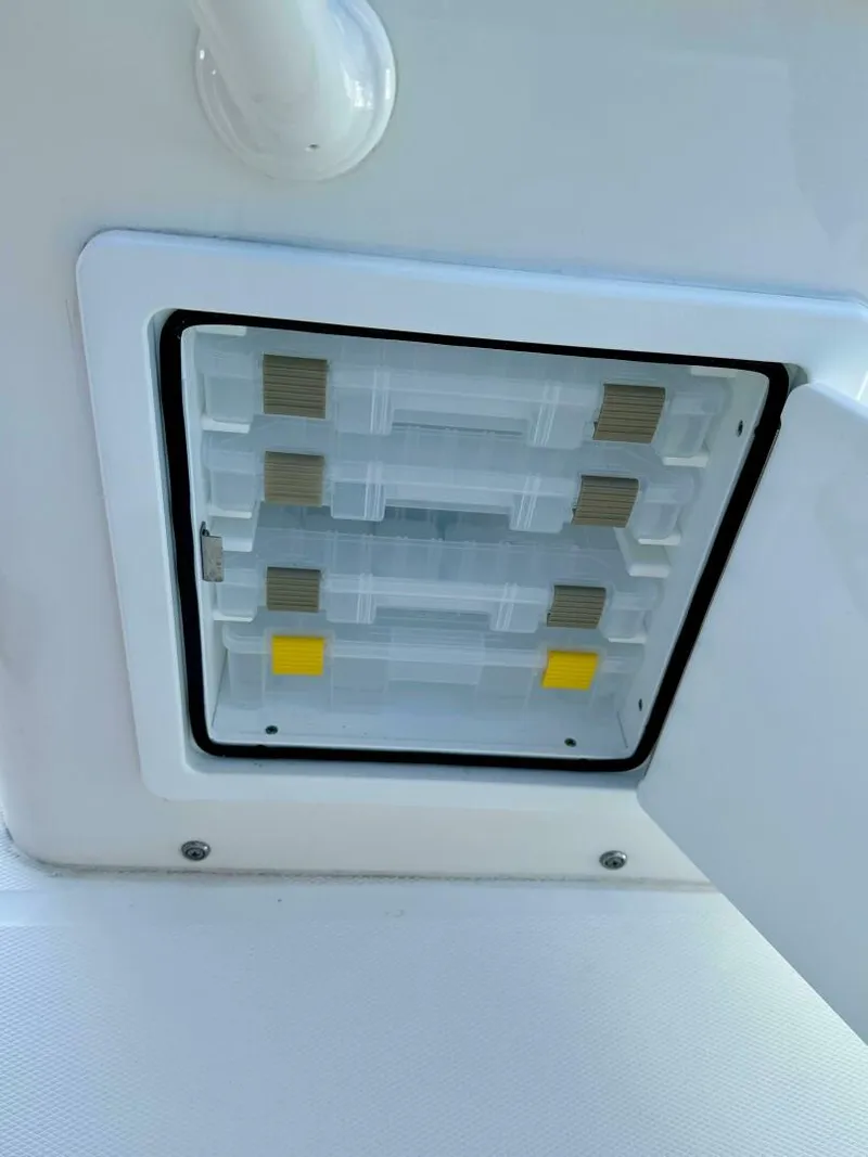 Slide: The Image of Regulator Marine 26XO 2022 - 4575465