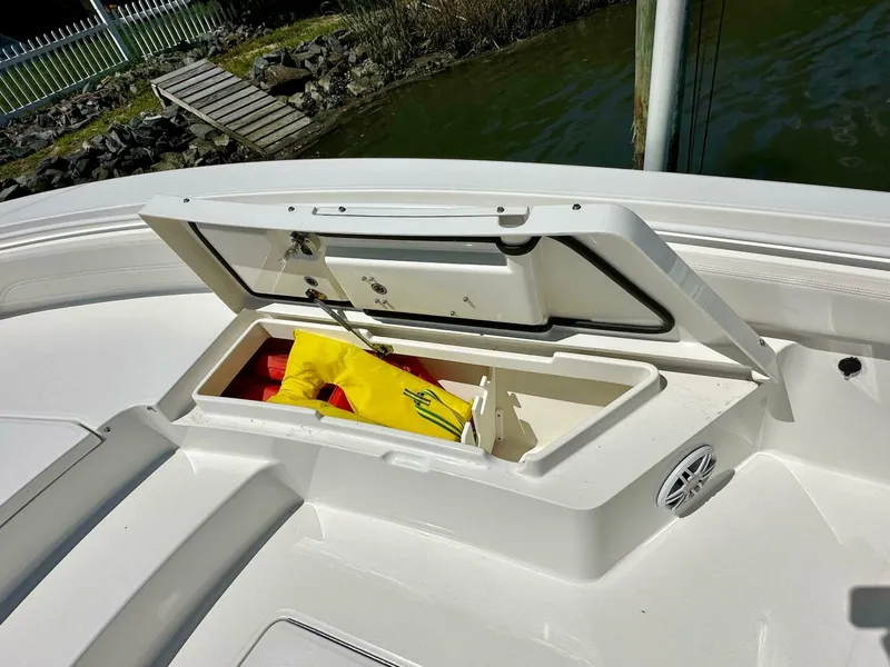 Slide: The Image of Regulator Marine 26XO 2022 - 4575471