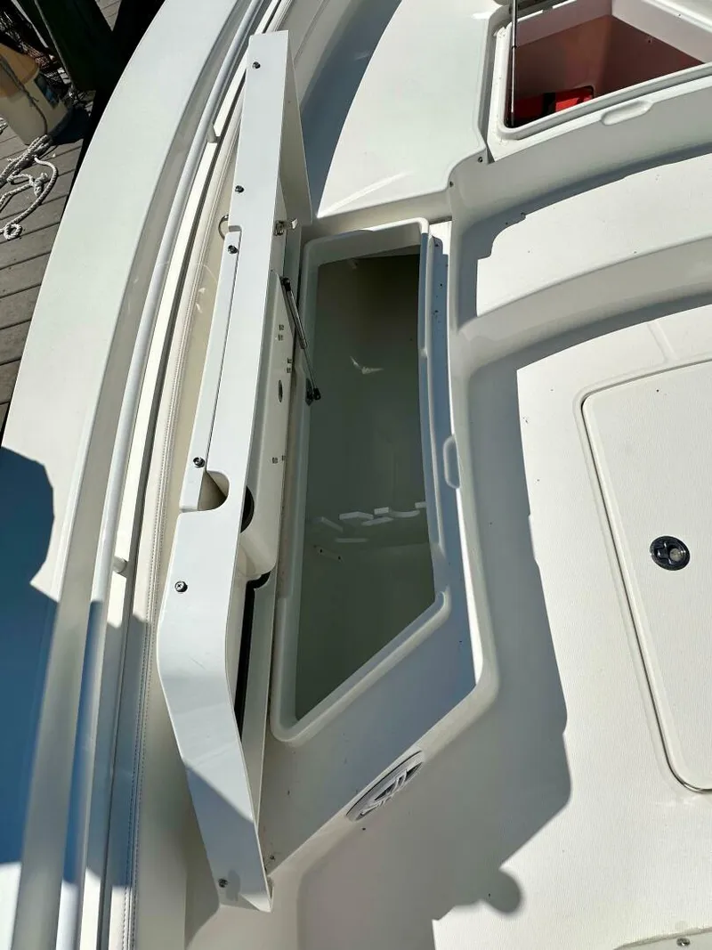 Slide: The Image of Regulator Marine 26XO 2022 - 4575472