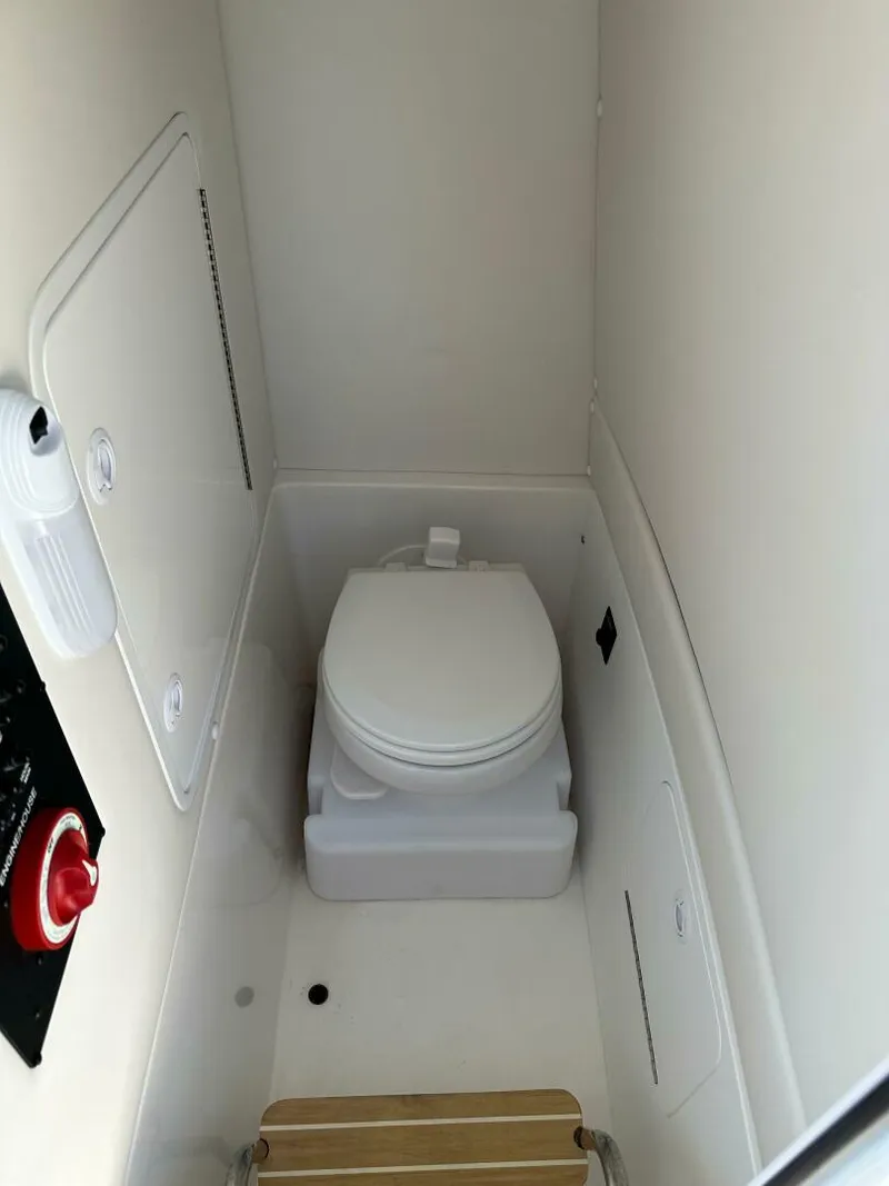 Slide: The Image of Regulator Marine 26XO 2022 - 4575497