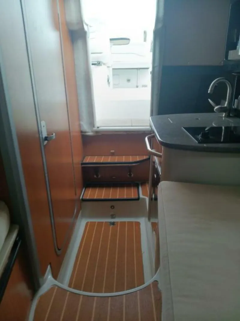 Slide: The Image of Mariah 270 2010 - 4579069