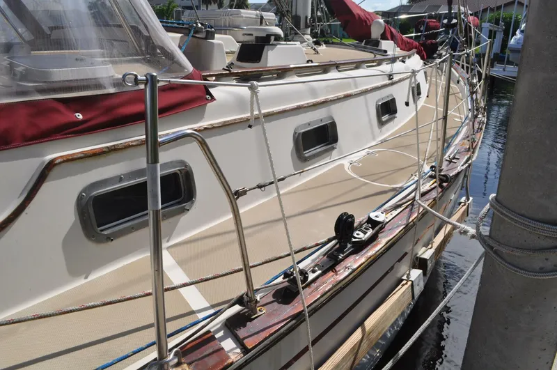 Slide: The Image of Island Packet 35 1989 - 4577084