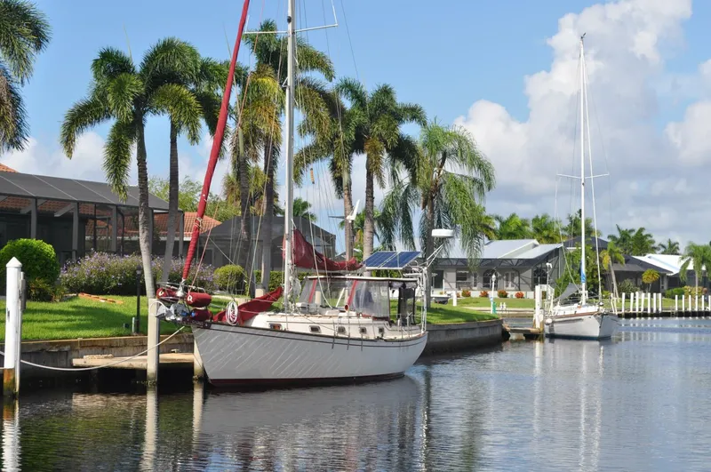 Slide: The Image of Island Packet 35 1989 - 4577089