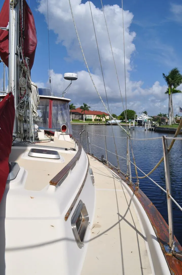 Slide: The Image of Island Packet 35 1989 - 4577112