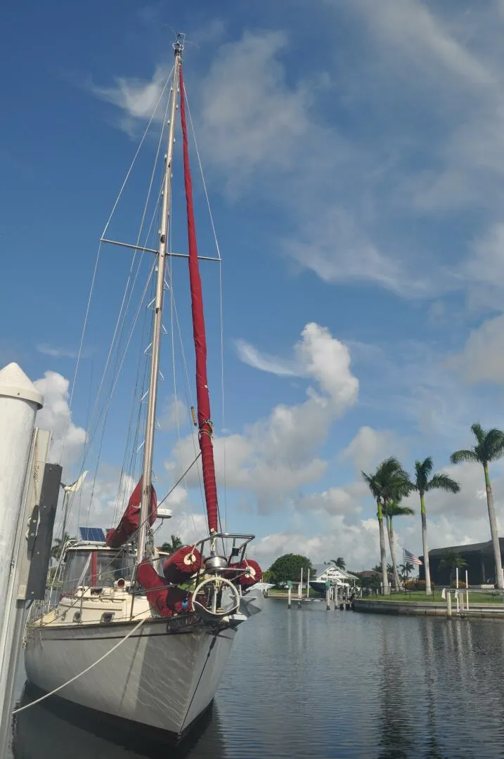 Slide: The Image of Island Packet 35 1989 - 4577056