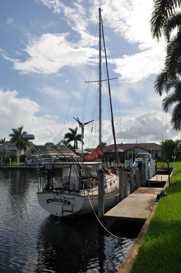 Slide: The Image of Island Packet 35 1989 - 4577074